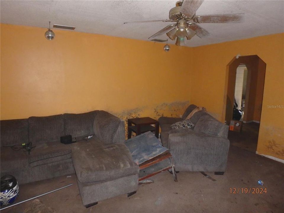 For Sale: $149,000 (3 beds, 2 baths, 1202 Square Feet)