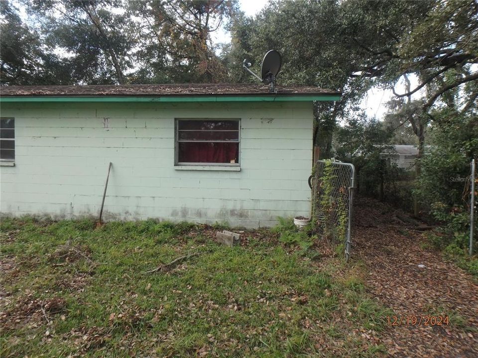 For Sale: $149,000 (3 beds, 2 baths, 1202 Square Feet)