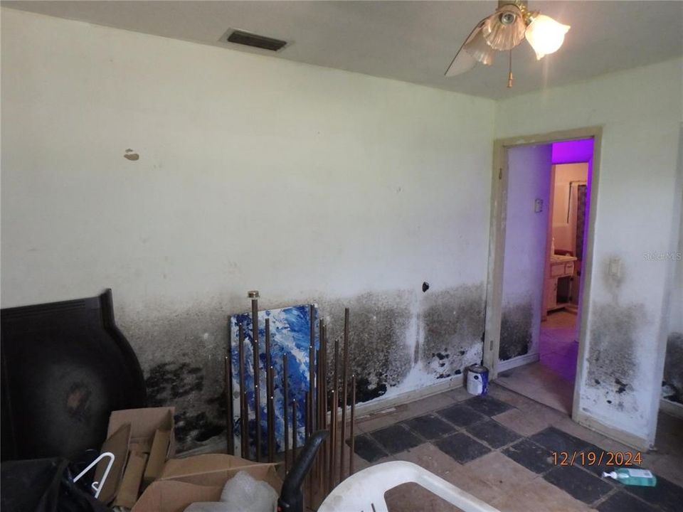 For Sale: $149,000 (3 beds, 2 baths, 1202 Square Feet)