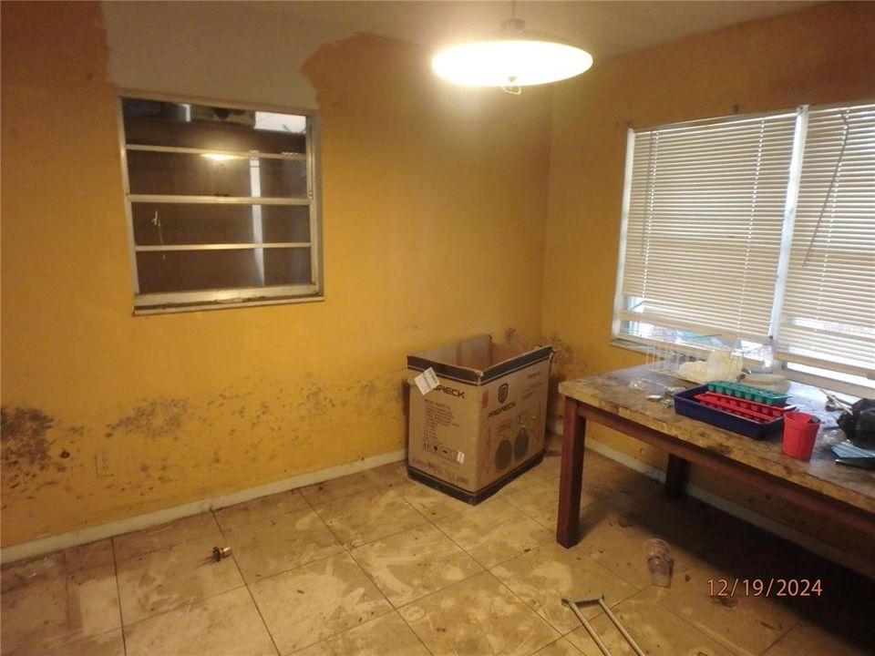 For Sale: $149,000 (3 beds, 2 baths, 1202 Square Feet)