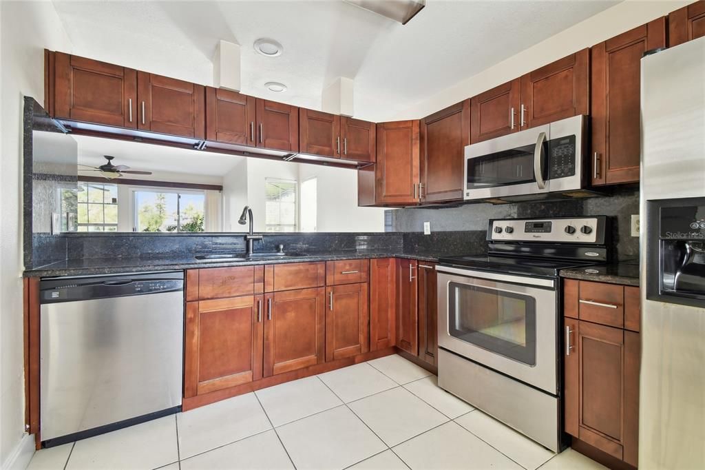 For Rent: $1,950 (3 beds, 2 baths, 1393 Square Feet)