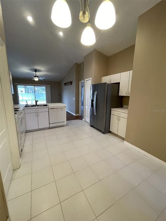 For Rent: $2,250 (3 beds, 2 baths, 1440 Square Feet)