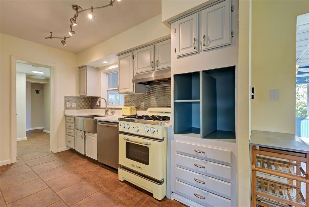 Updated Kitchen with Big Chill retro style appliances.