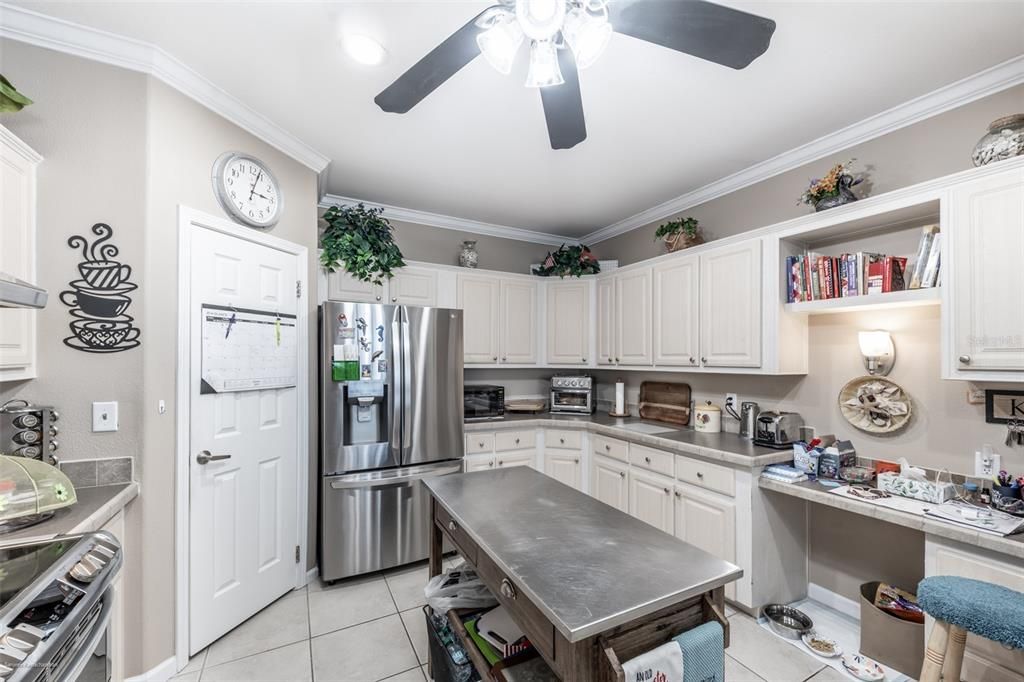 For Sale: $275,000 (2 beds, 2 baths, 1760 Square Feet)