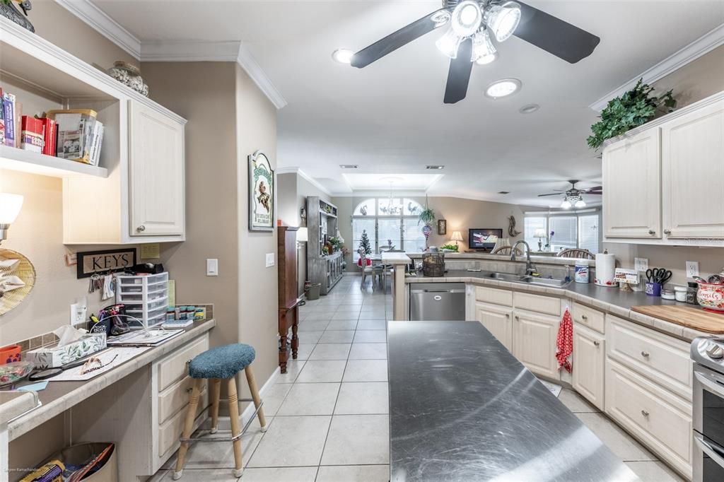 For Sale: $275,000 (2 beds, 2 baths, 1760 Square Feet)