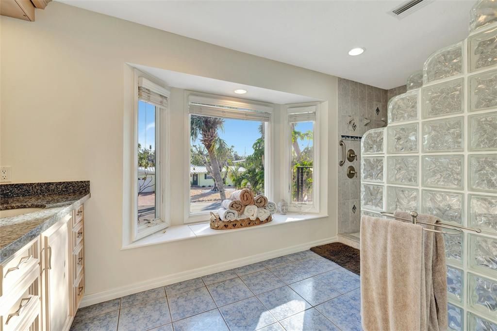 Master Suite Bathroom