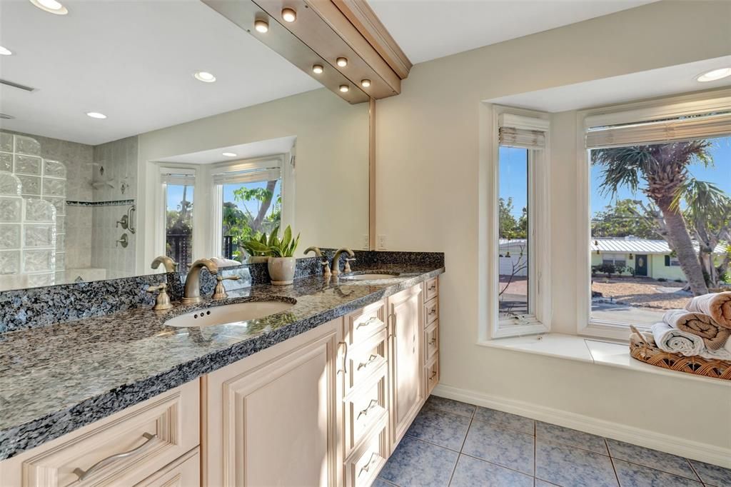 Master Suite Bathroom