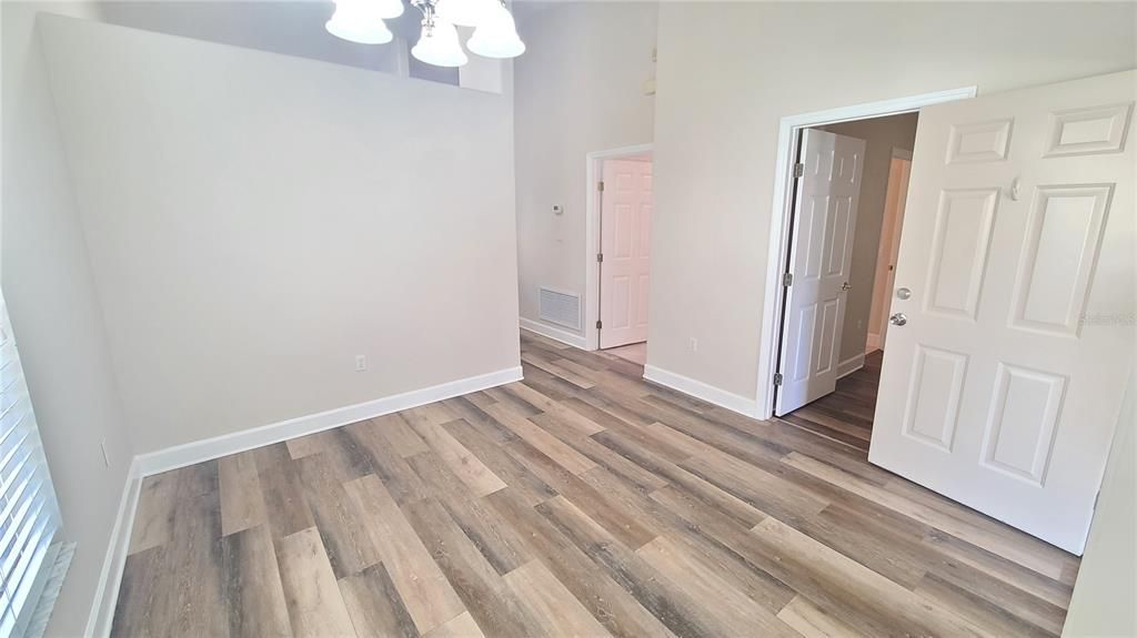 For Rent: $2,350 (2 beds, 2 baths, 1139 Square Feet)