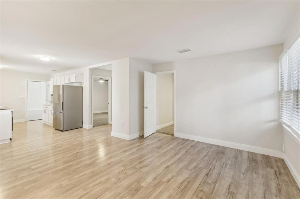 For Sale: $289,999 (2 beds, 2 baths, 1507 Square Feet)