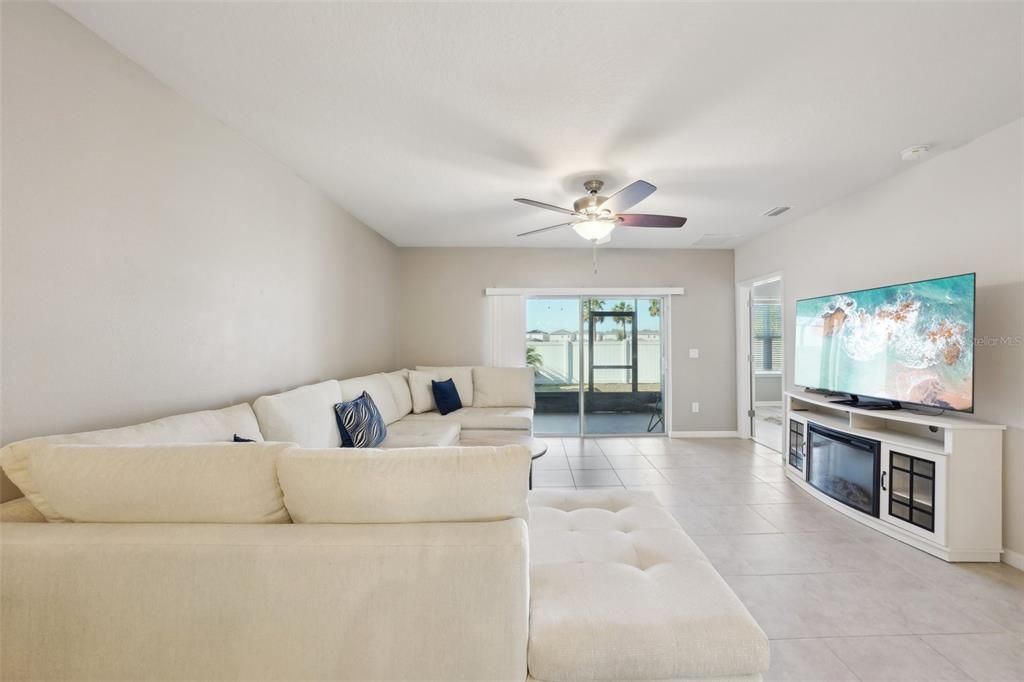 For Sale: $338,900 (3 beds, 2 baths, 1532 Square Feet)