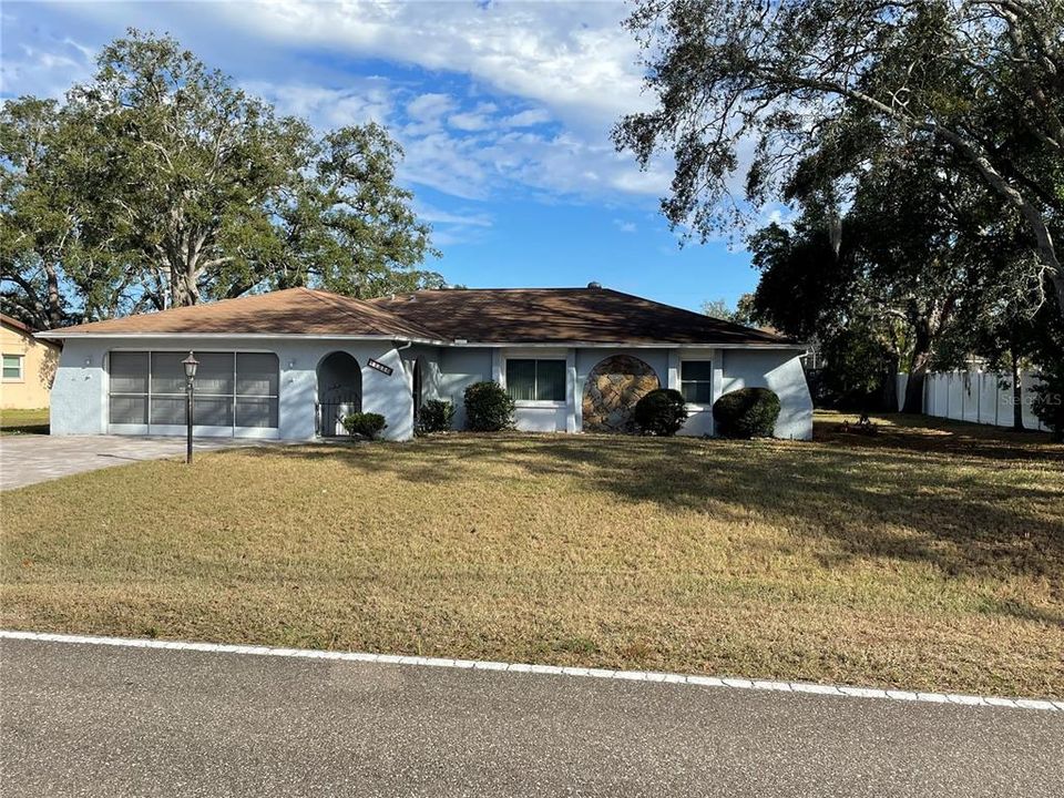 For Sale: $280,000 (3 beds, 2 baths, 1612 Square Feet)