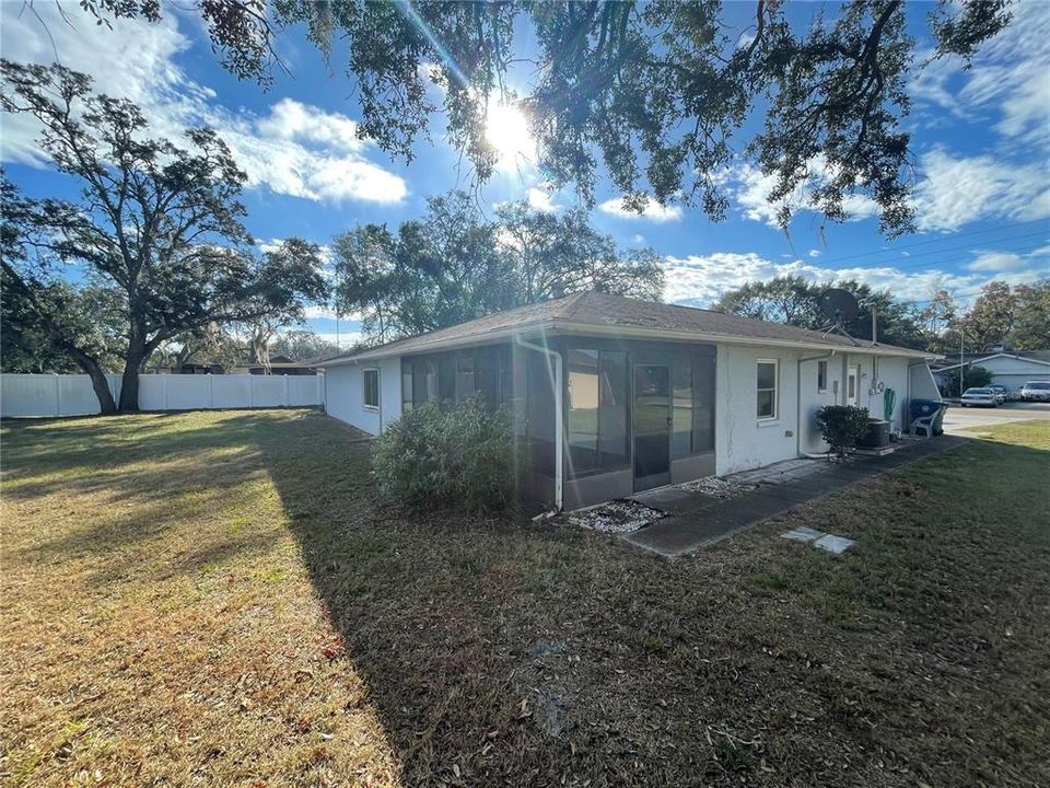 For Sale: $280,000 (3 beds, 2 baths, 1612 Square Feet)