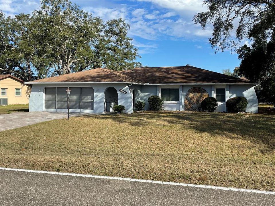 For Sale: $280,000 (3 beds, 2 baths, 1612 Square Feet)