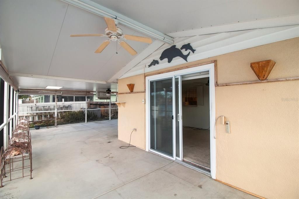 Large screened Patio