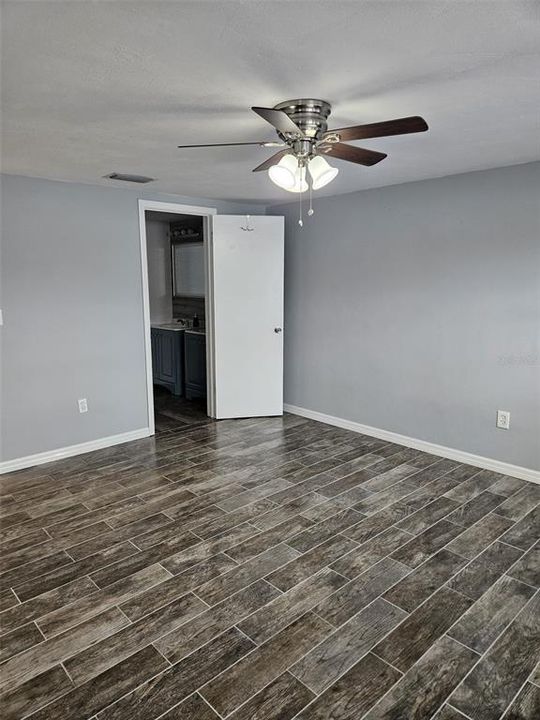 For Rent: $2,300 (3 beds, 2 baths, 1334 Square Feet)