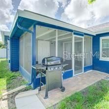 For Rent: $2,300 (3 beds, 2 baths, 1334 Square Feet)