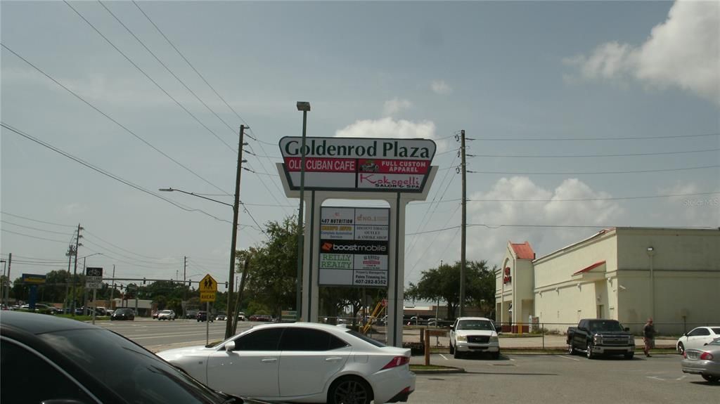 Goldenrod Road Signage