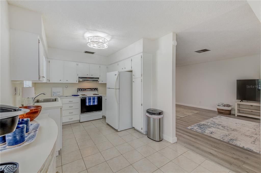 KITCHEN IS OPEN TO THE LIVING/DINING AREA