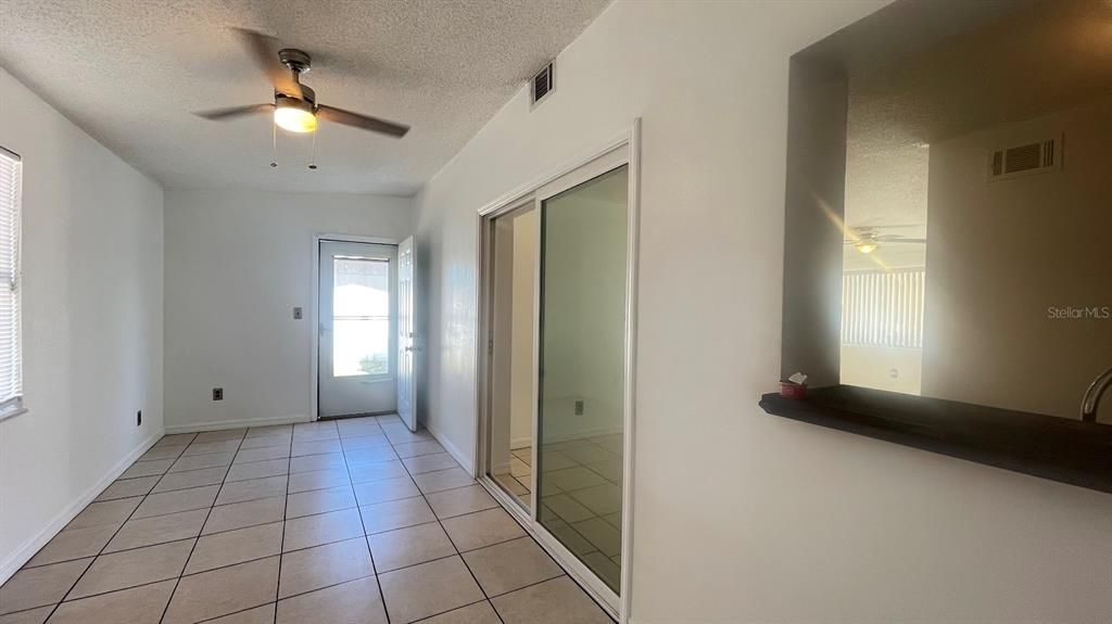 For Rent: $1,750 (2 beds, 1 baths, 1000 Square Feet)