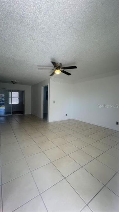 For Rent: $1,750 (2 beds, 1 baths, 1000 Square Feet)