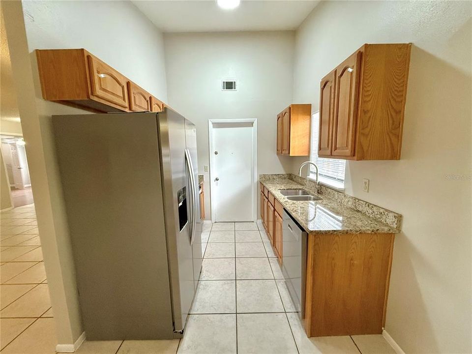 For Rent: $2,398 (3 beds, 2 baths, 1355 Square Feet)