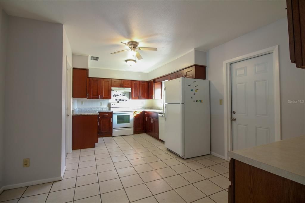 For Rent: $2,200 (3 beds, 2 baths, 1502 Square Feet)