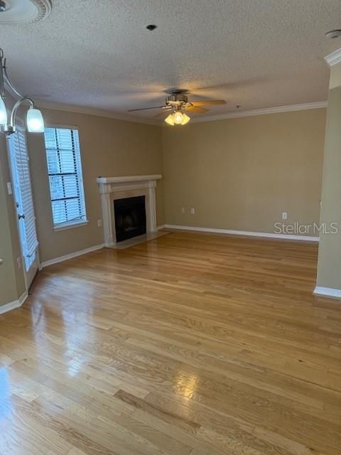 For Sale: $214,500 (1 beds, 1 baths, 631 Square Feet)