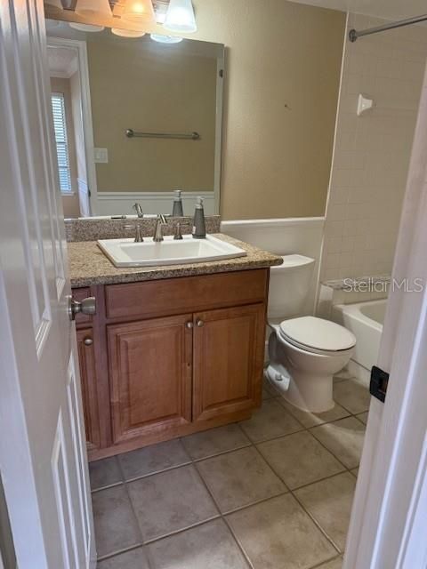 For Sale: $214,500 (1 beds, 1 baths, 631 Square Feet)