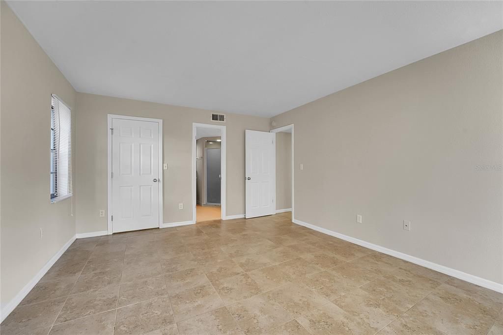 For Sale: $289,900 (2 beds, 2 baths, 1315 Square Feet)