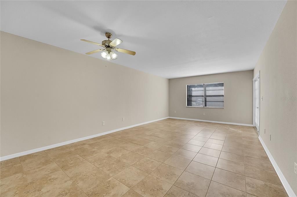 For Sale: $289,900 (2 beds, 2 baths, 1315 Square Feet)