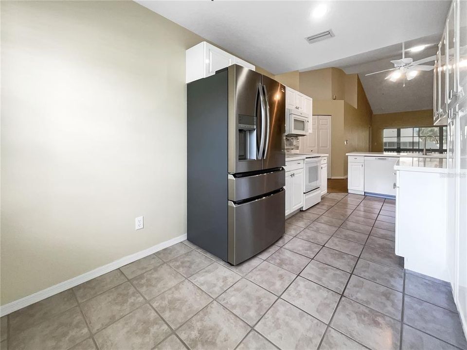 For Sale: $265,000 (2 beds, 2 baths, 1312 Square Feet)