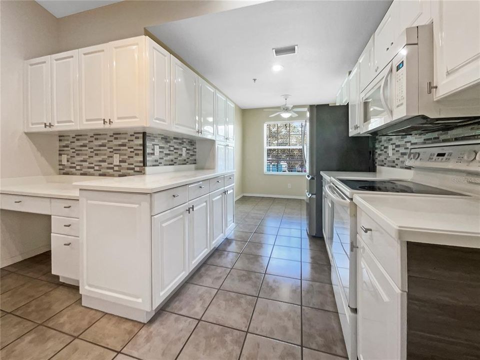 For Sale: $265,000 (2 beds, 2 baths, 1312 Square Feet)