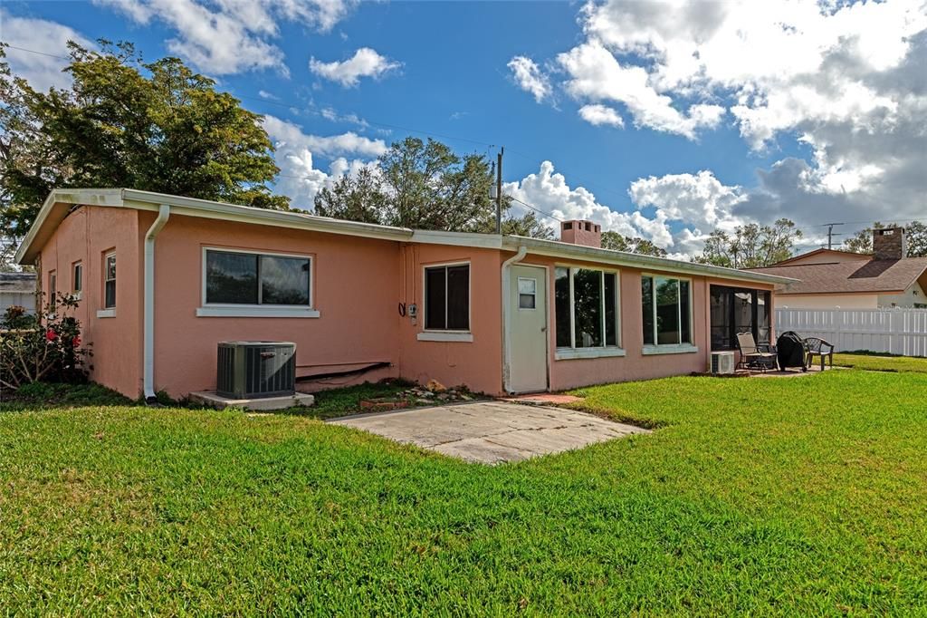 For Sale: $395,000 (3 beds, 2 baths, 1888 Square Feet)