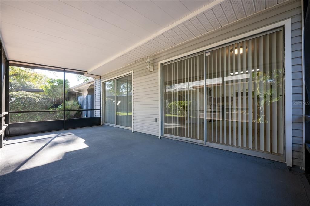 SCREENED LANAI.