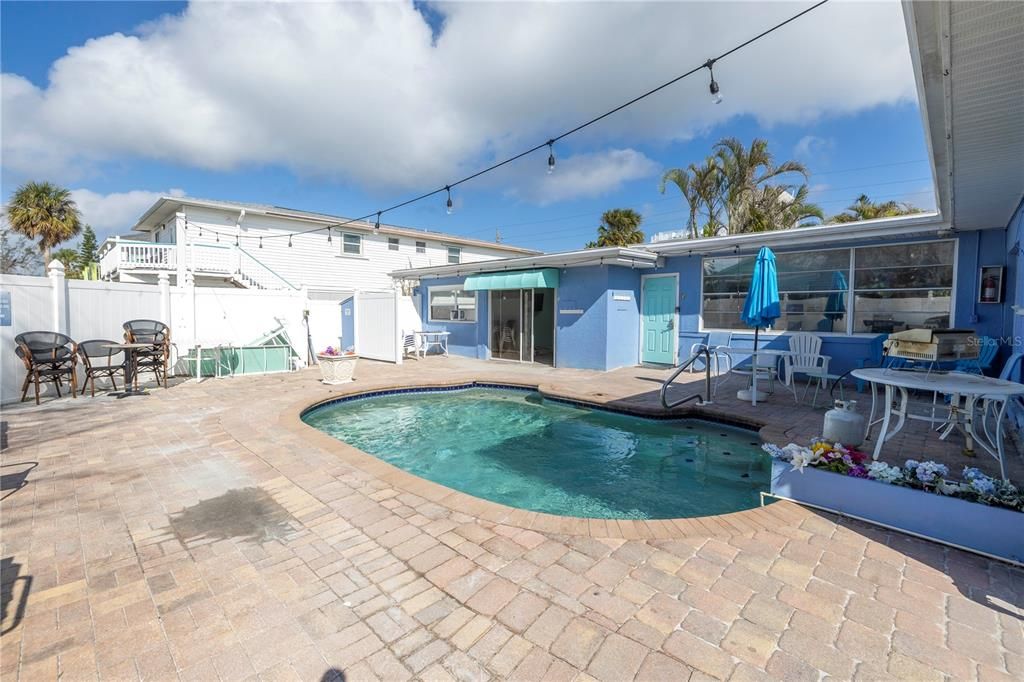 For Sale: $1,649,000 (5 beds, 4 baths, 2088 Square Feet)