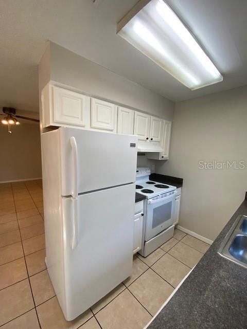 For Rent: $1,695 (2 beds, 2 baths, 893 Square Feet)