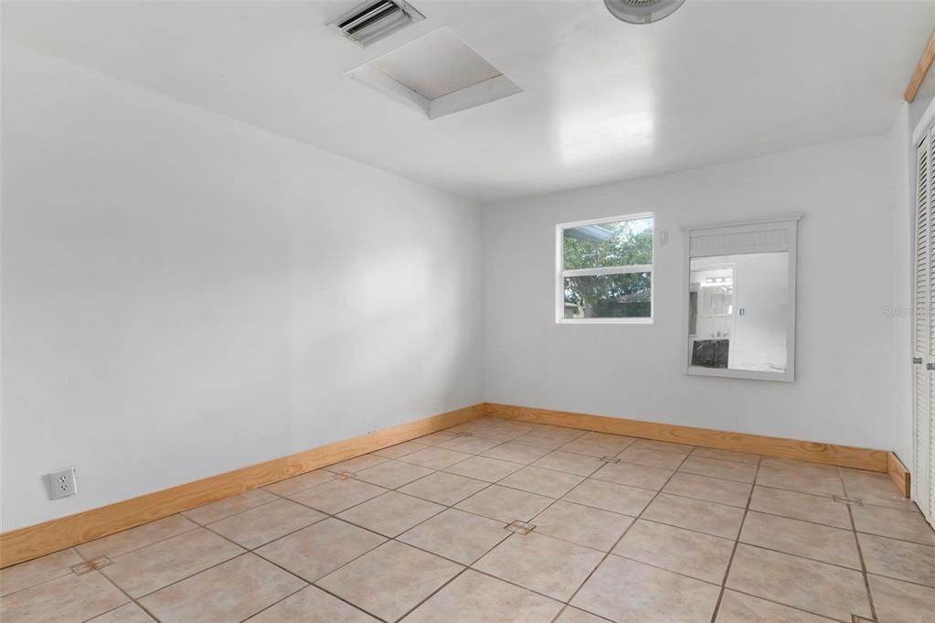 For Sale: $449,500 (2 beds, 2 baths, 1246 Square Feet)