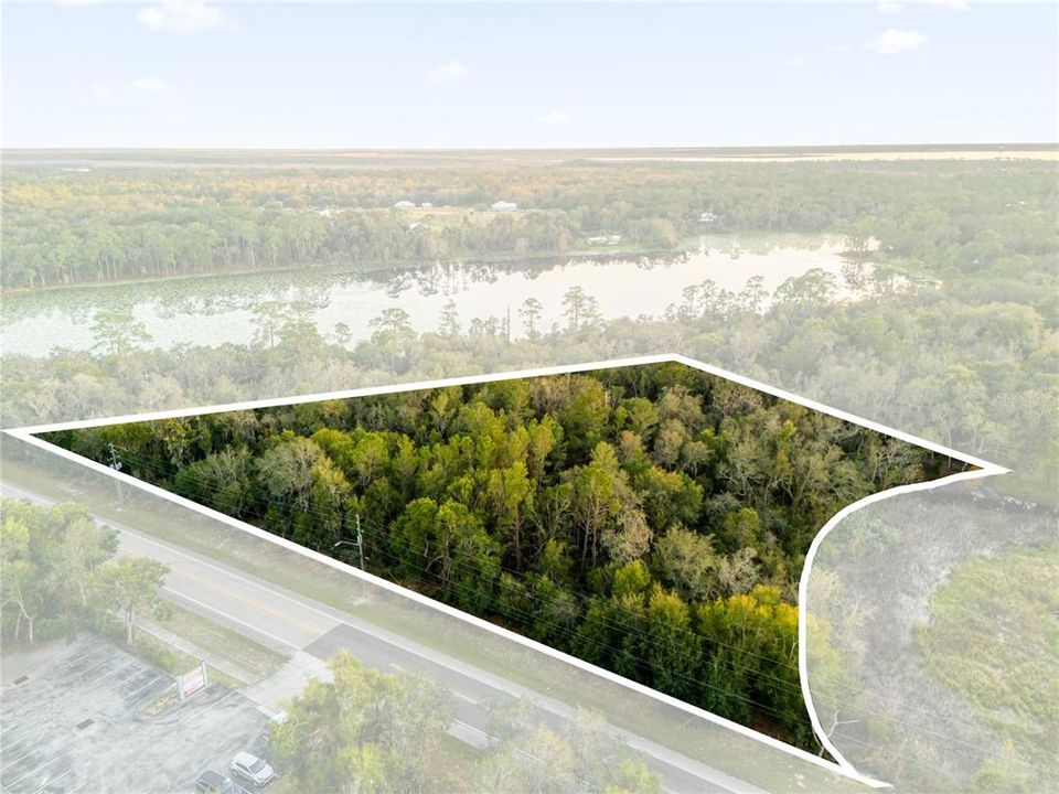 На продажу: $310,000 (2.44 acres)