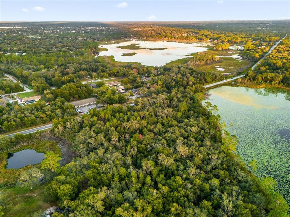 На продажу: $310,000 (2.44 acres)