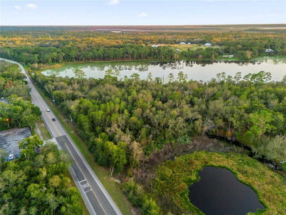 На продажу: $310,000 (2.44 acres)