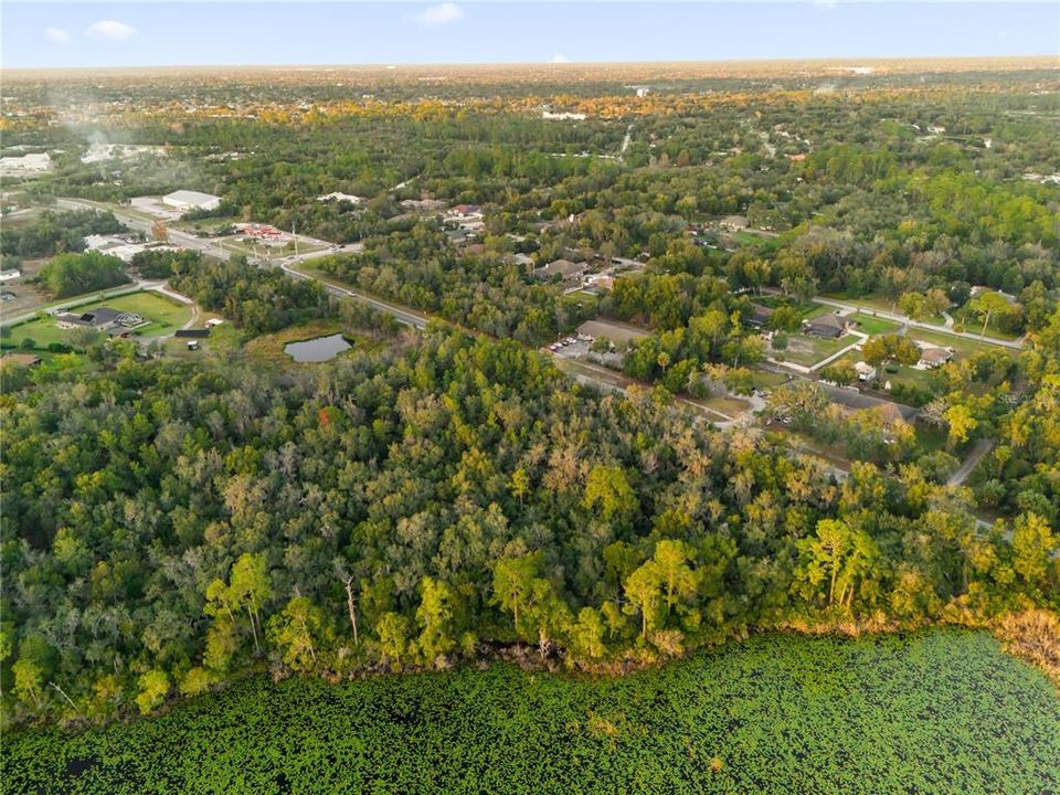 На продажу: $310,000 (2.44 acres)