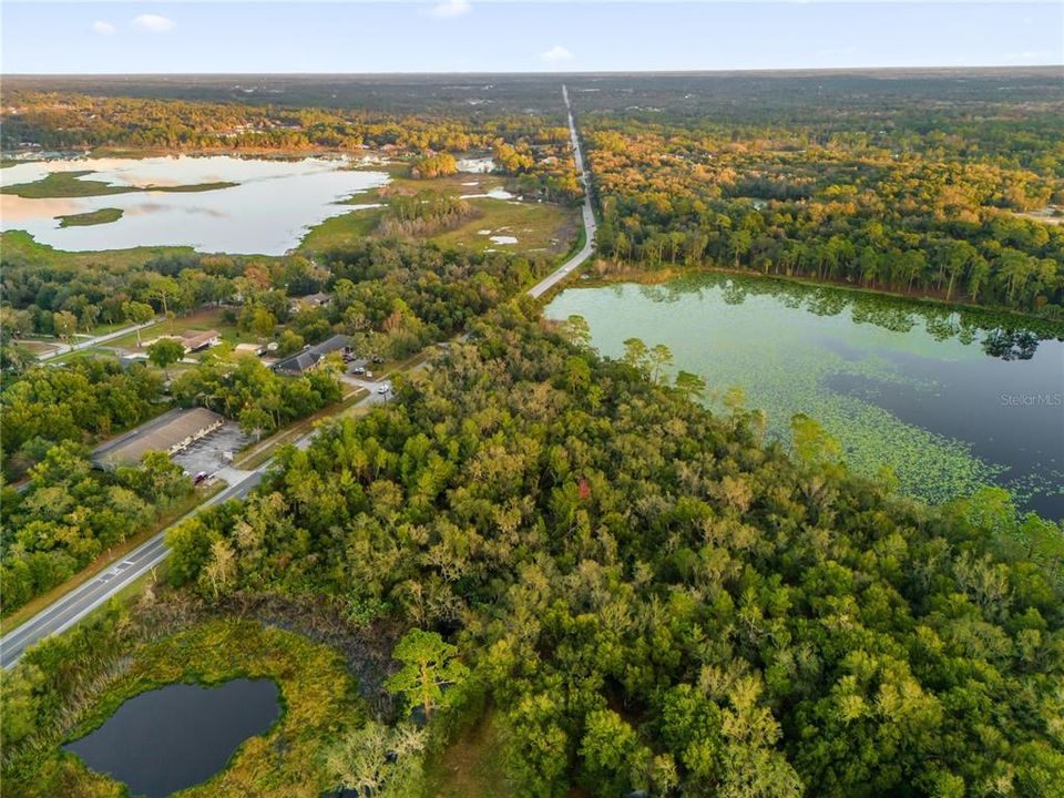 На продажу: $310,000 (2.44 acres)