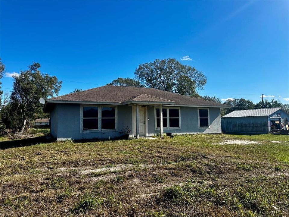 For Sale: $265,000 (3 beds, 2 baths, 1204 Square Feet)