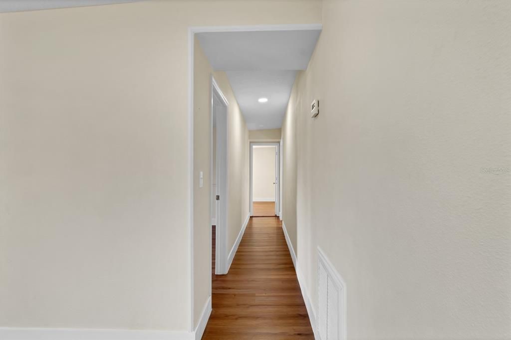 На продажу: $324,999 (3 спален, 2 ванн, 1536 Квадратных фут)