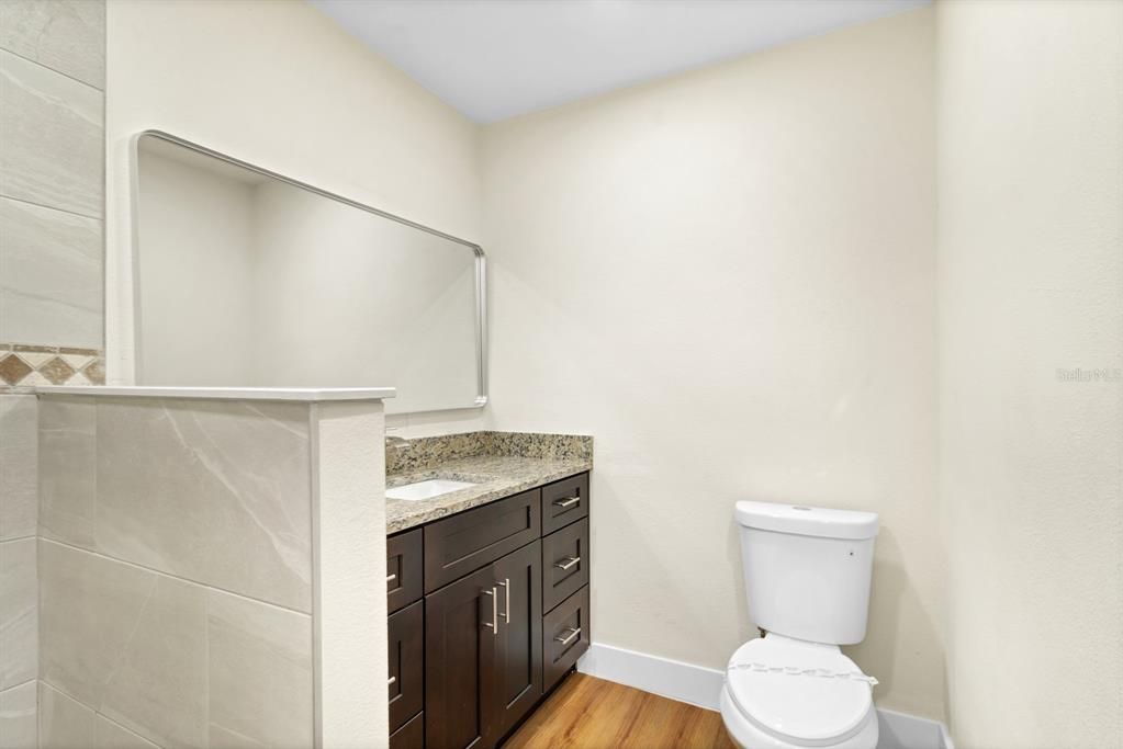 На продажу: $324,999 (3 спален, 2 ванн, 1536 Квадратных фут)