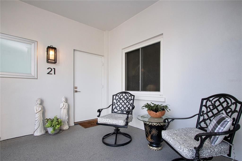 For Sale: $975,550 (2 beds, 2 baths, 1367 Square Feet)