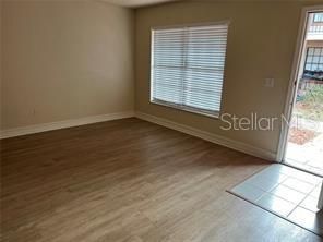 For Sale: $165,500 (2 beds, 1 baths, 800 Square Feet)