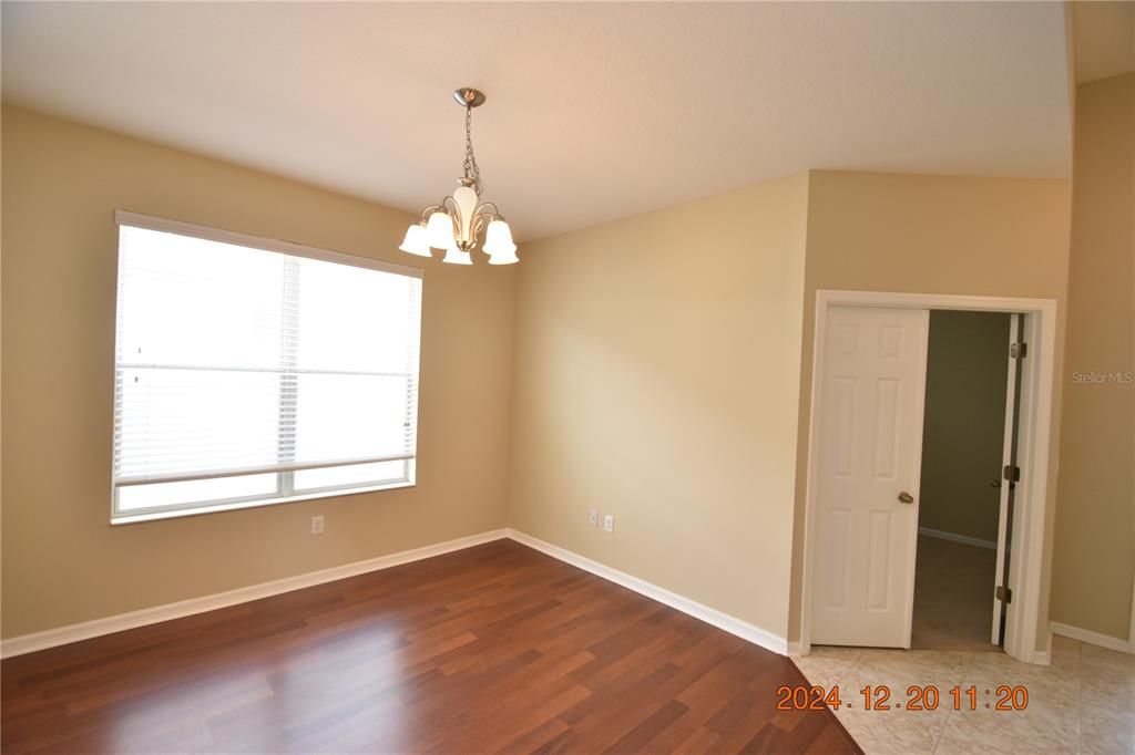 For Rent: $2,350 (3 beds, 2 baths, 2048 Square Feet)