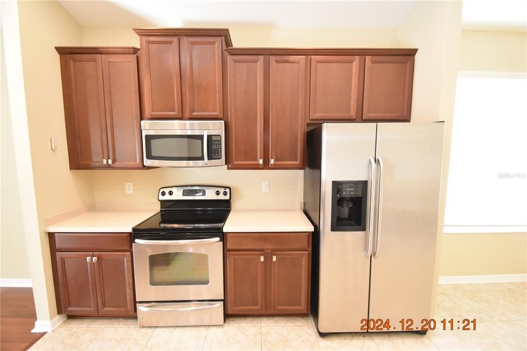 For Rent: $2,350 (3 beds, 2 baths, 2048 Square Feet)