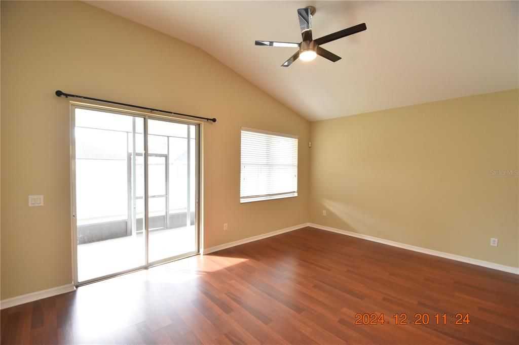 For Rent: $2,350 (3 beds, 2 baths, 2048 Square Feet)